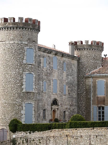 Le Château et la Cathédrale souterraine de Saint-Martin de Pallières